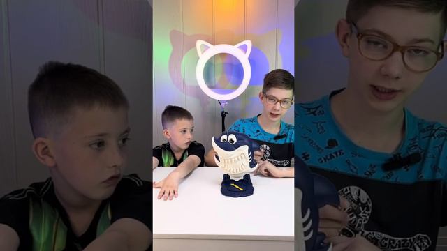 Игра «Брызгающая акула» смотреть онлайн