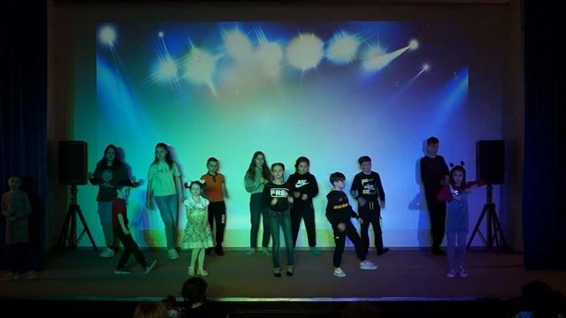 Лазурный `2022 - Танцуй добро (танец) смотреть онлайн