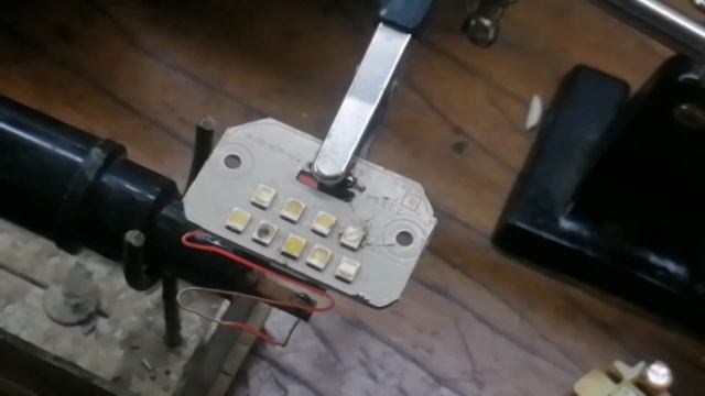 Замена SMD светодиода без паяльника, паяльной станции, паяльного фена смотреть онлайн