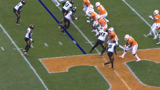 One-On-One With Charles Harris смотреть онлайн