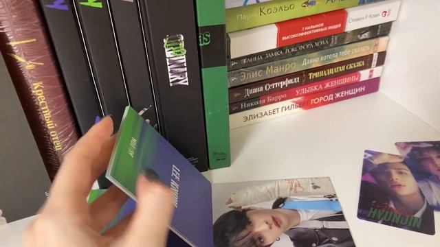 STRAY KIDS Mini room tour / Моя коллекция альбомов, карт и не только? смотреть онлайн