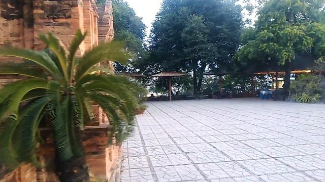 Обзор Чамских башен, Вьетнам, город Нячанг. смотреть онлайн