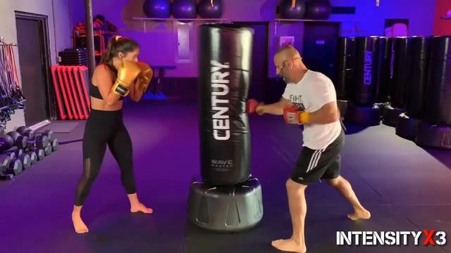 Kickboxing Workout // Heavy Bag