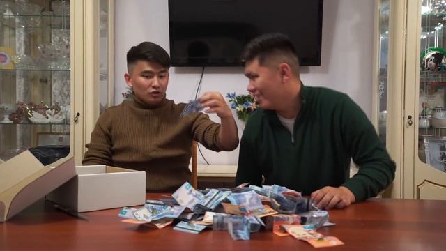 1 жыл ЖИНАҒАН копилка АШТЫМ // Ішінен 1 000 000тг ШЫҚТЫ // Таблицалық КОПИЛКА смотреть онлайн