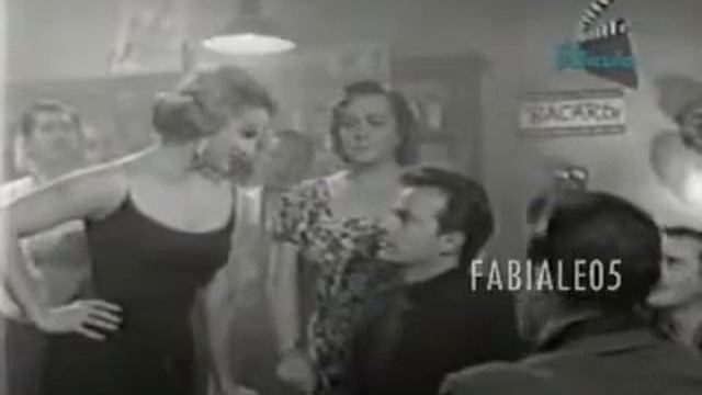 Ana Luisa Peluffo canta Una semana sin ti смотреть онлайн