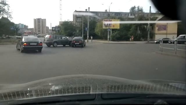 Авария в Челябинске, на ул. Воровского смотреть онлайн
