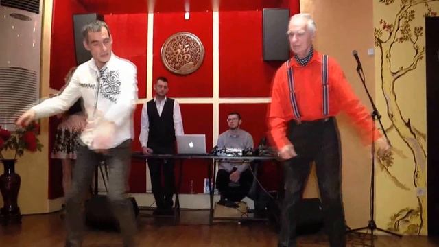 Алексей Гилко с учеником - школа танцев "Умелые ноги" смотреть онлайн