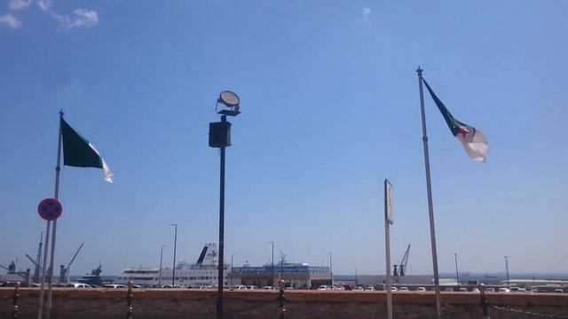 Столица Алжира - Алжир. The capital of Algeria is Algiers смотреть онлайн