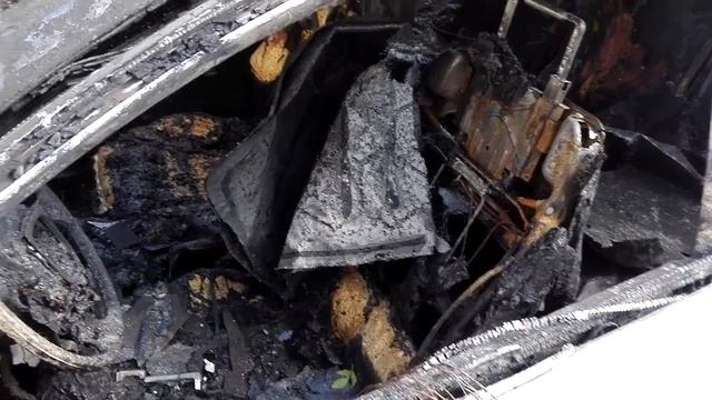 DDWloclawekTV - Renault i audi spłonęły na ul. Kaliskiej - Włocławek смотреть онлайн