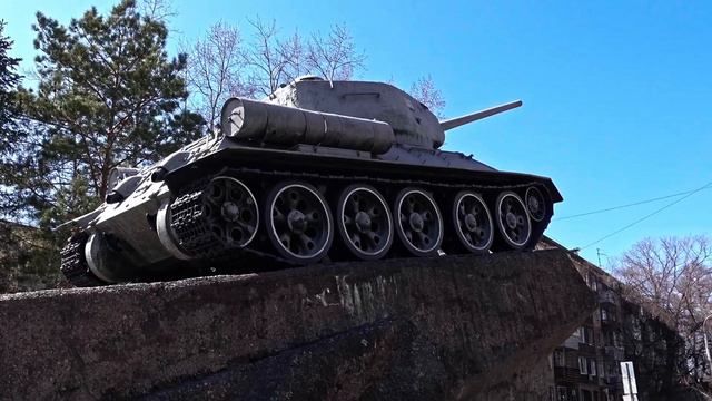 Прогулки по Хабаровску. Ул. Лермонтова😎 /Т-34-85/ Walks around Khabarovsk. Lermontova street. смотреть онлайн