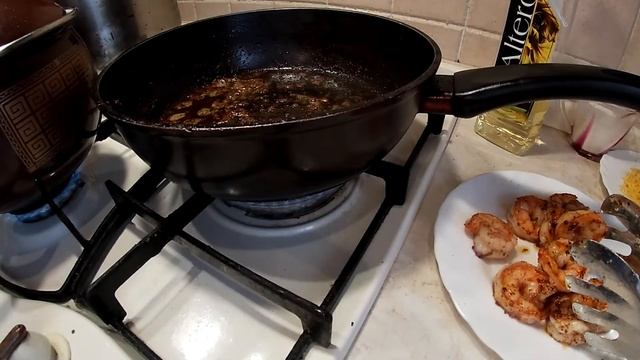 Королевская креветка под сливочным соусом смотреть онлайн