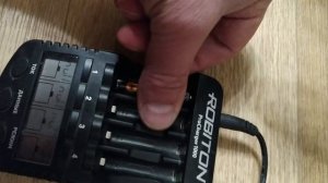 Если зарядка не видит и не заряжает Ni-Mh AA или AAA аккумулятор, не спешите его выбрасывать.