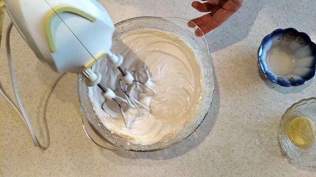 очень вкусное домашнее мороженое(медовое) смотреть онлайн