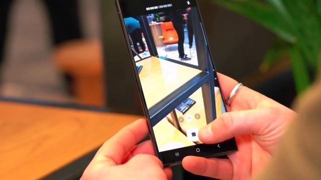 Samsung Galaxy S24 Ultra vs Galaxy S23 Ultra - Should You Upgrade? смотреть онлайн