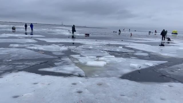 Рыбаки на Финском заливе смотреть онлайн