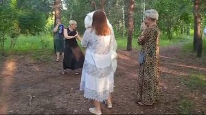 ПОздравления Белого медведя в лесу !!! Ростовая кукла!!!