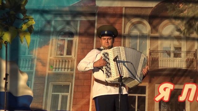 играет попурри баян смотреть онлайн
