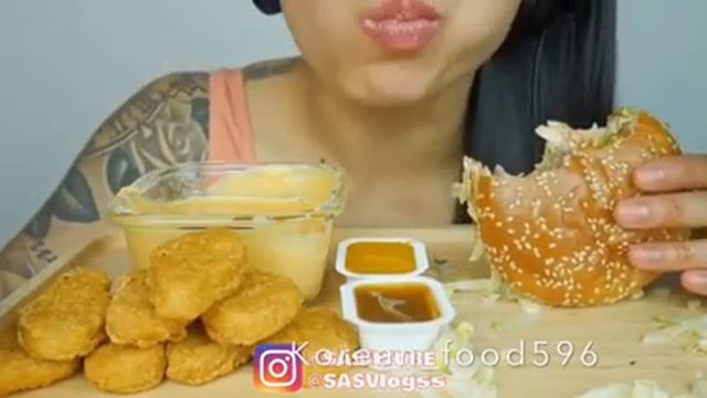 СОЧНЫЕ НАГЕТСЫ И БИГ МАК ? смотреть онлайн