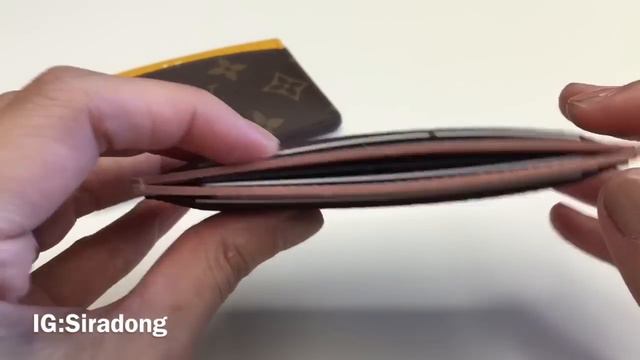 Comparison review: Louis Vuitton & Chanel card holder смотреть онлайн