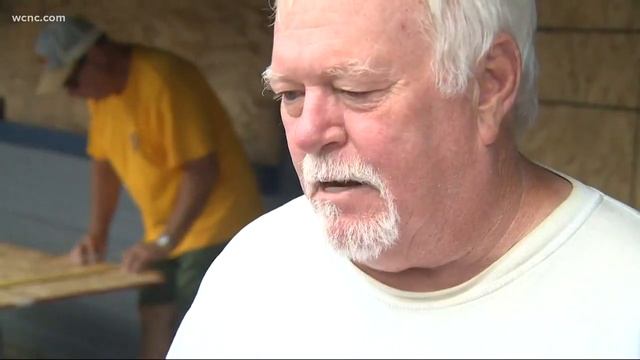 Wrightsville Beach residents prepare for Hurricane Florence смотреть онлайн