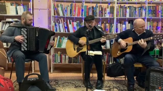 С ДНЕМ РОЖДЕНИЯ-ВЛАДИМИР СЕМЕНОВИЧ!!!-ВОЛОГДА-ПОЕТ ВЫСОЦКОГО!!! -Поет значит помнит...О госпитале смотреть онлайн