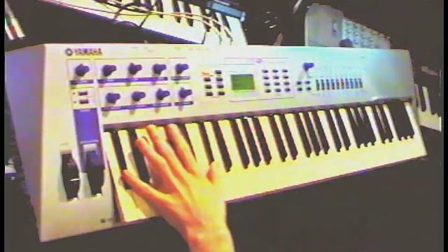 Yamaha CS2x - FREE presets (demo by Jexus / WC Olo Garb) смотреть онлайн