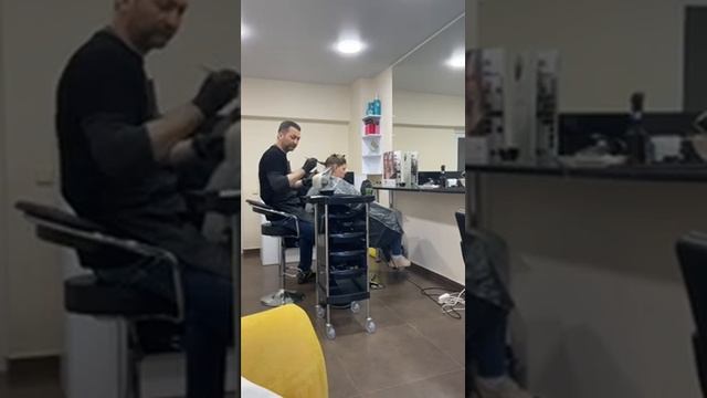 Сложное окрашивание волос в Батуми в салоне красоты Мрiя. Парикмахерская в Батуми по доступным цена смотреть онлайн