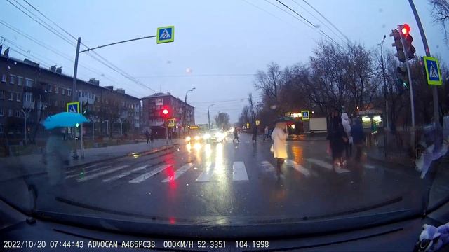 #ПДД. г. Иркутск. Проезд на красный гуськом. смотреть онлайн