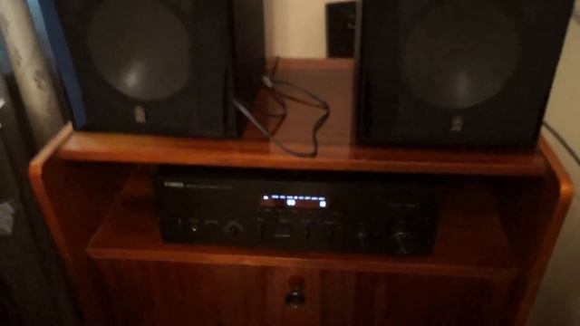 Yamaha R-S700 очень тихо играет. Не может раскачать Yamaha NS-6490, почти на полной громкости. смотреть онлайн