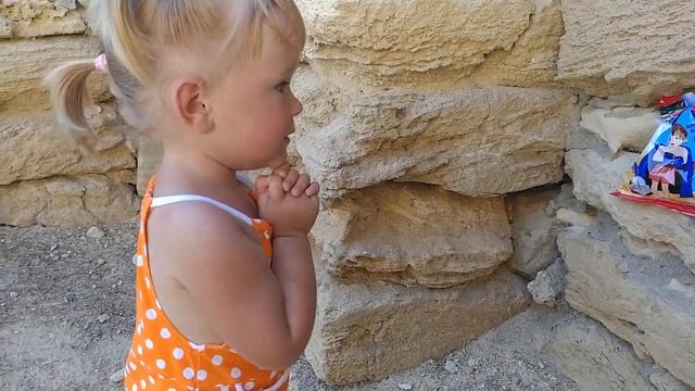 Крым. Прогулка по Античному городу Нимфей. Открываем кукурузные палочки Моя сладкая провинция. смотреть онлайн