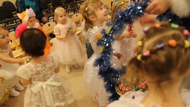 новогодний утренник детский садик №241 города Кемерово ясельная группа смотреть онлайн