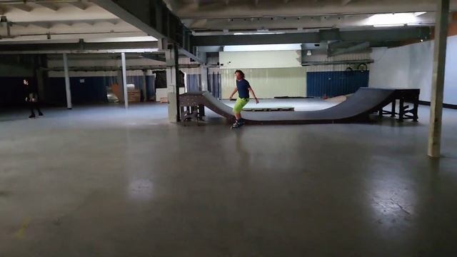 Наши будни. Ролик про ролики. Часть 1 смотреть онлайн