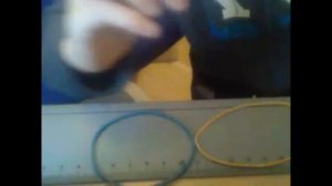 как сделать лук из вешалки?