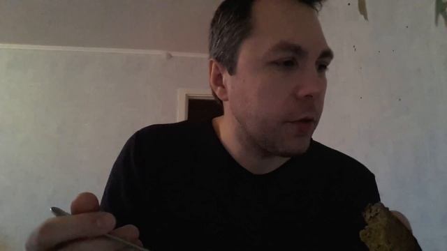 ASMR EATING SOUNDS. ЯИЧНИЦА ГЛАЗУНЬЯ С АДЖИКОЙ. ОБЖОР. смотреть онлайн
