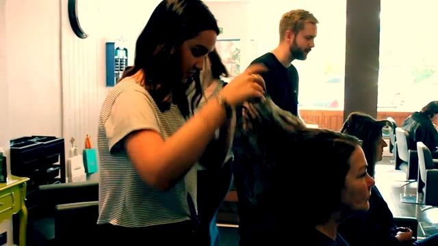 L'Oreal Tecniart PLI смотреть онлайн