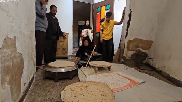 A nomadic woman accused of murder was released from prison after proving her innocence смотреть онлайн