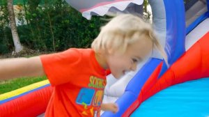 Крис и Мама Куб Челлендж с воздушными шариками и другие веселые истории для детей