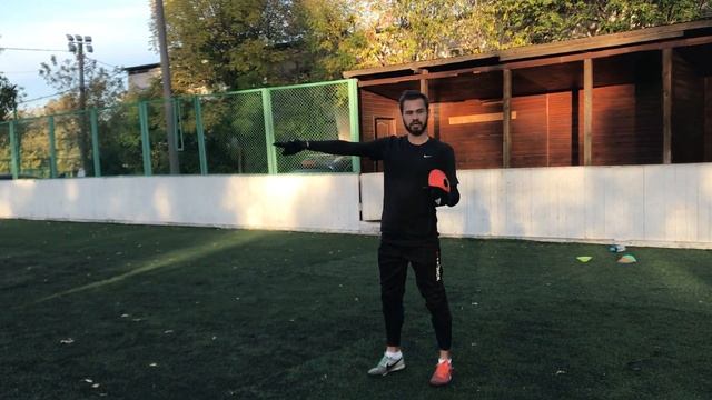 КАК ПРАВИЛЬНО ВЕСТИ МЯЧ В ФУТБОЛЕ? От детей 2008 года / ШКОЛА ФУТБОЛА "СПЕЦИФИК" / Выпуск #4 смотреть онлайн