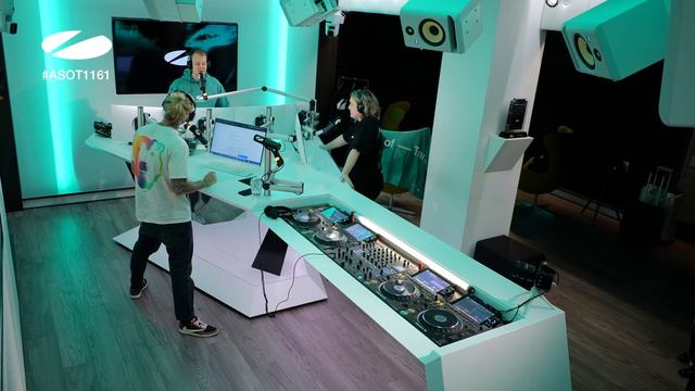 A State of Trance Episode 1161 (@astateoftrance) смотреть онлайн