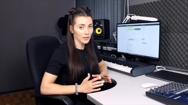 Как быстро изменить тональность песни? Урок вокала 39. смотреть онлайн