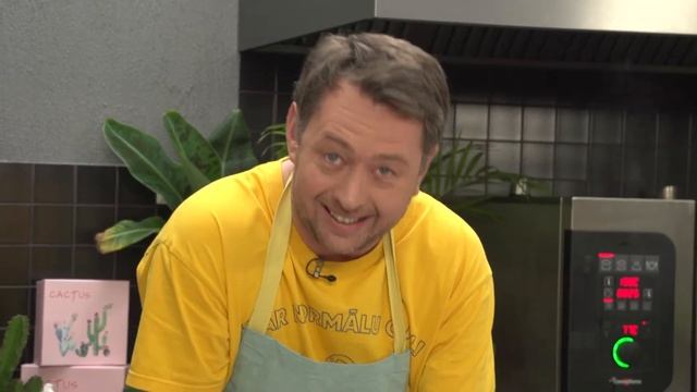 Kristians Karelins_gatavo Zirnisu Zupu Un 