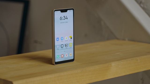 Обзор Qin 3 Pro — новый мини-смартфон от Xiaomi, диковина! смотреть онлайн