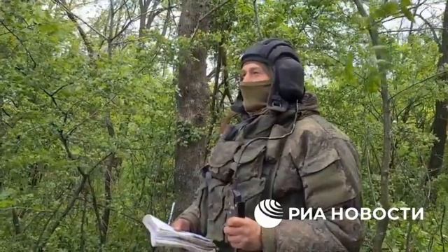 Russian 2S5 Giansit-S artillery in Luhansk. смотреть онлайн