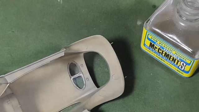 How to: Install clear plastic with extra thin cement, 1/35 Rye Field Model VW Type 82E Beetle смотреть онлайн