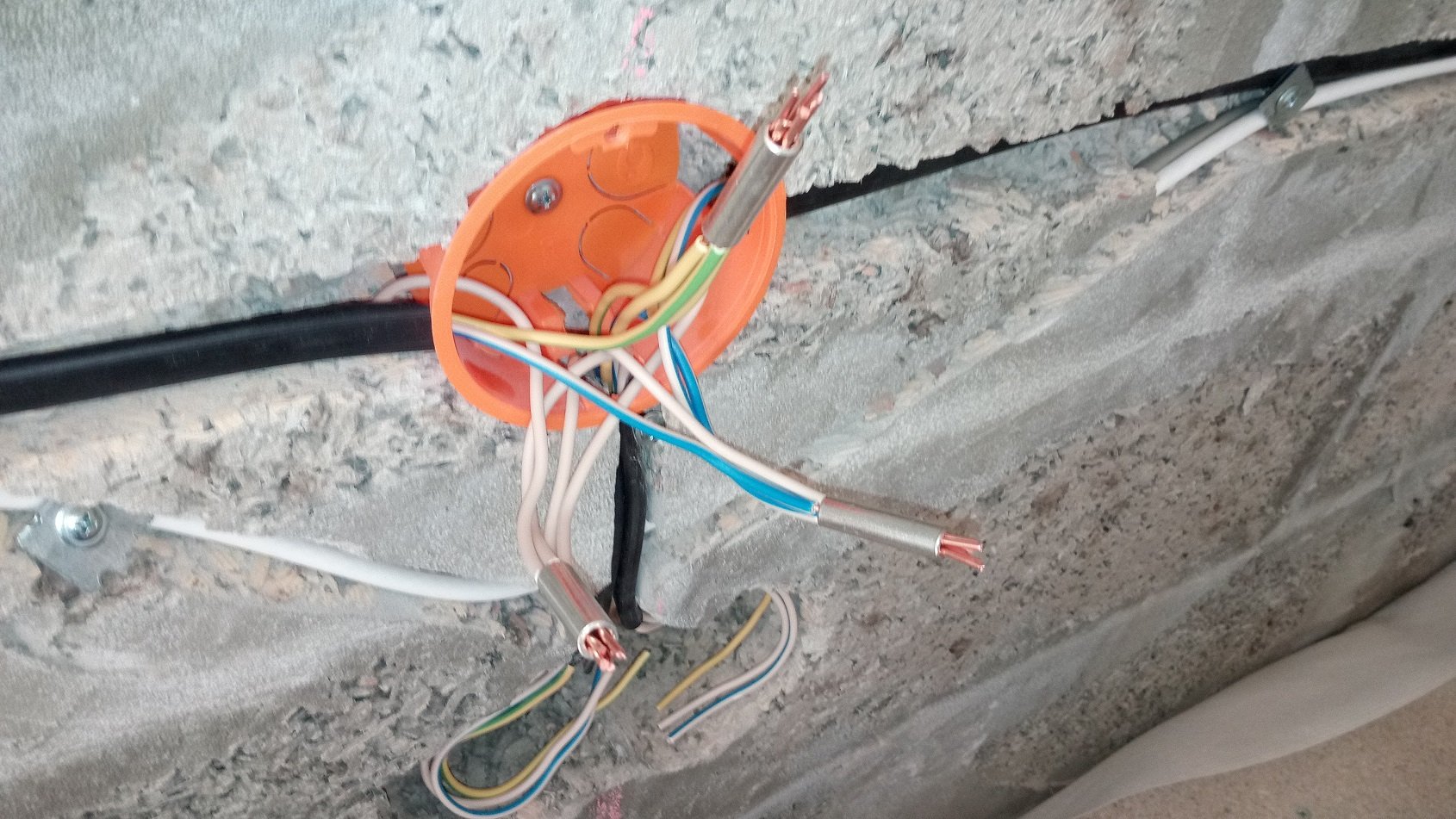 Соединение проводов в коробке гильзами ГМЛ смотреть онлайн