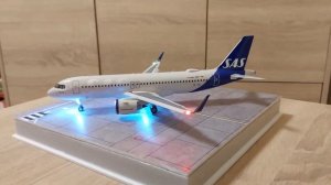 Airbus A320neo SAS Airlines Zvezda 1:144 with LED-lights
