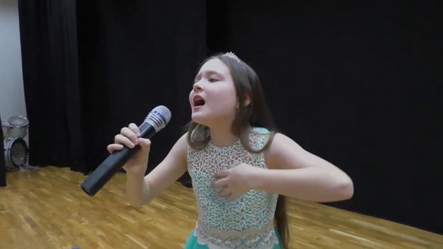 Карина Файзулина "Ты принц мой, а я принцесса" смотреть онлайн