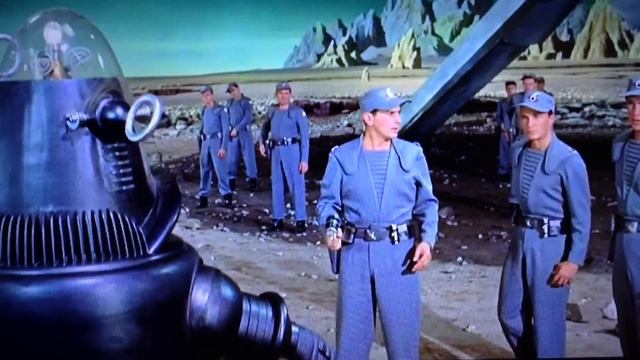 Forbidden Planet- Robbie the Robot arrives смотреть онлайн