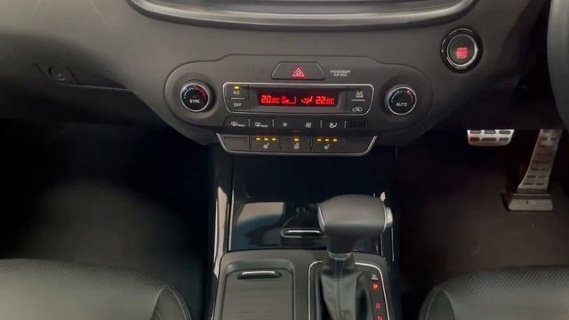 Acorn Kia - Kia Sorento 2.2 CRDi KX-3 - FN69HGF