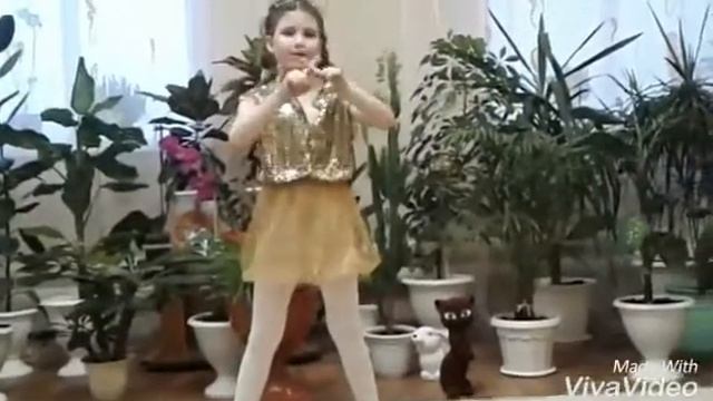 Моя подруга танцует *Камила* смотреть онлайн